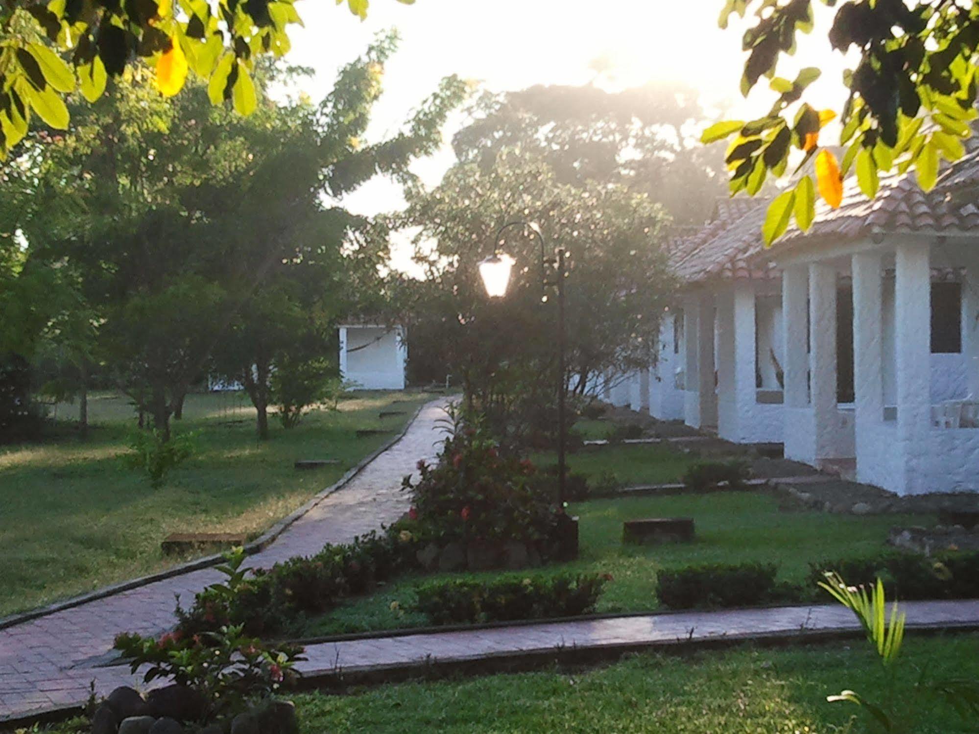 Hotel Campestre Arboretto Вільявісенсіо Екстер'єр фото